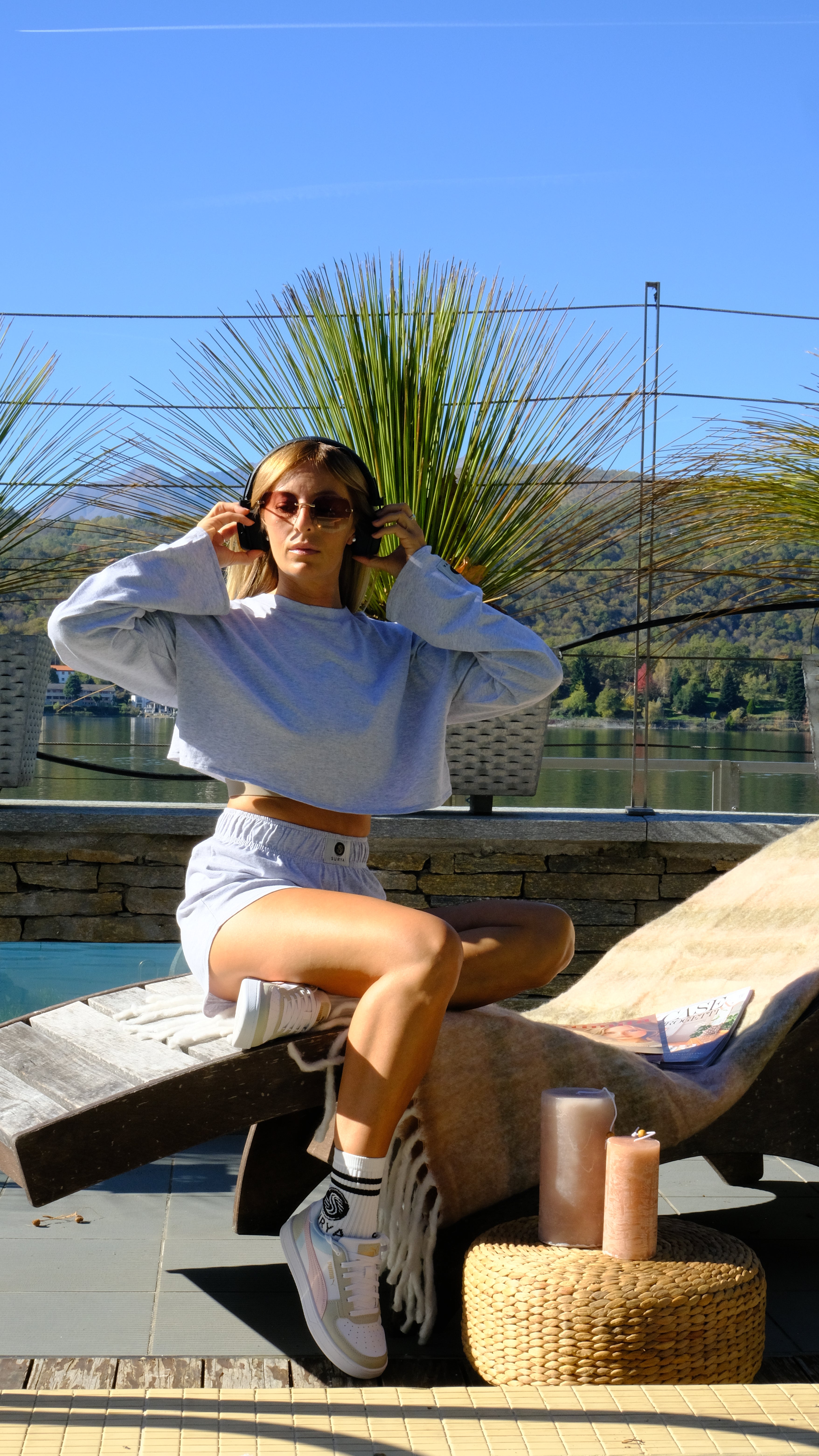 Set maglia cropped a manica lunga e pantaloncino