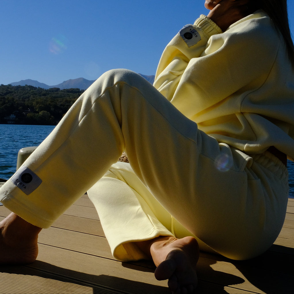 Pantalone tuta taglio dritto con tasche laterali